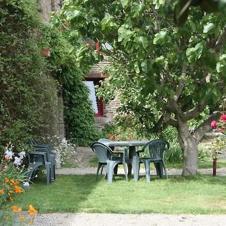 Le Petit Manoir - Jean Gédouin * Servon (Manche)