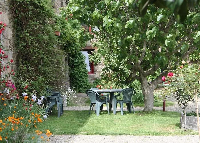 Le Petit Manoir - Jean Gédouin * Servon (Manche)